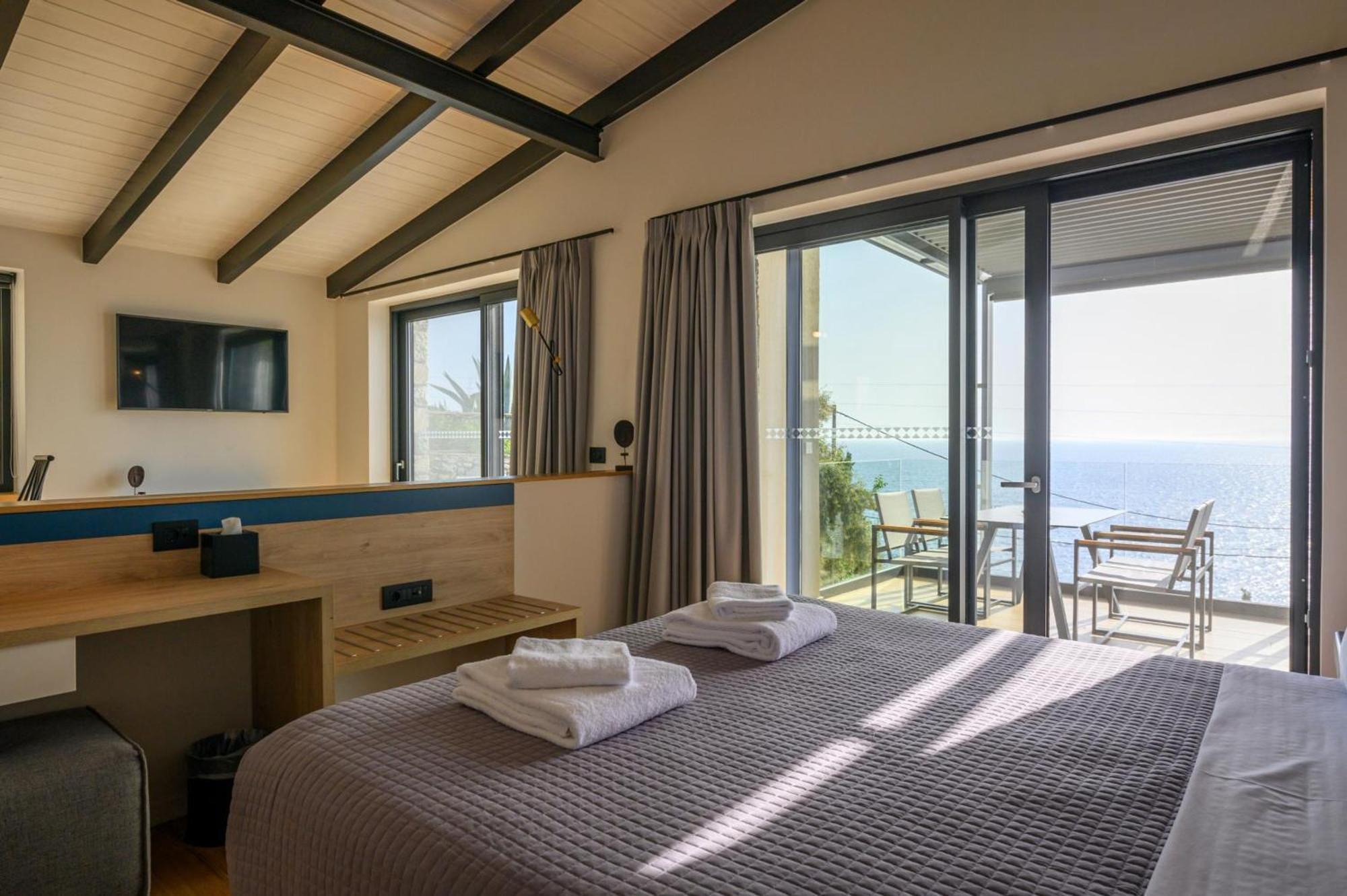 Mani Suites Agios Nikolaos  Exterior photo